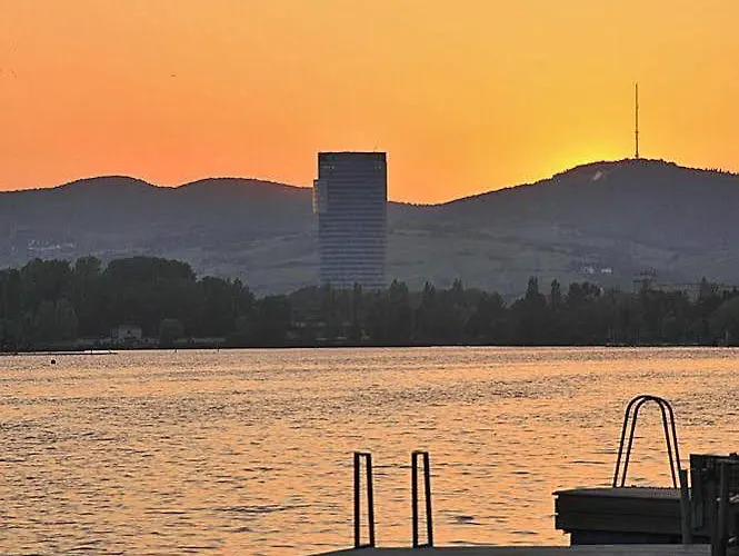 Ajo - Alte Donau Terrace - Self-check-in Апартаменти